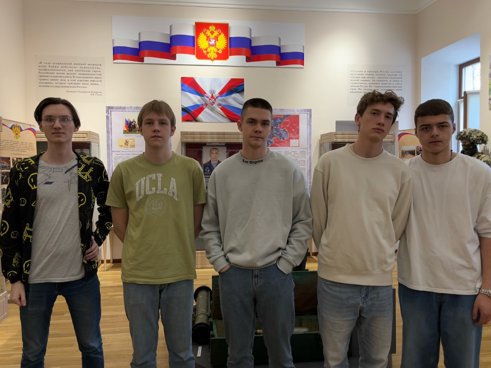 Выставка Своих не бросаем